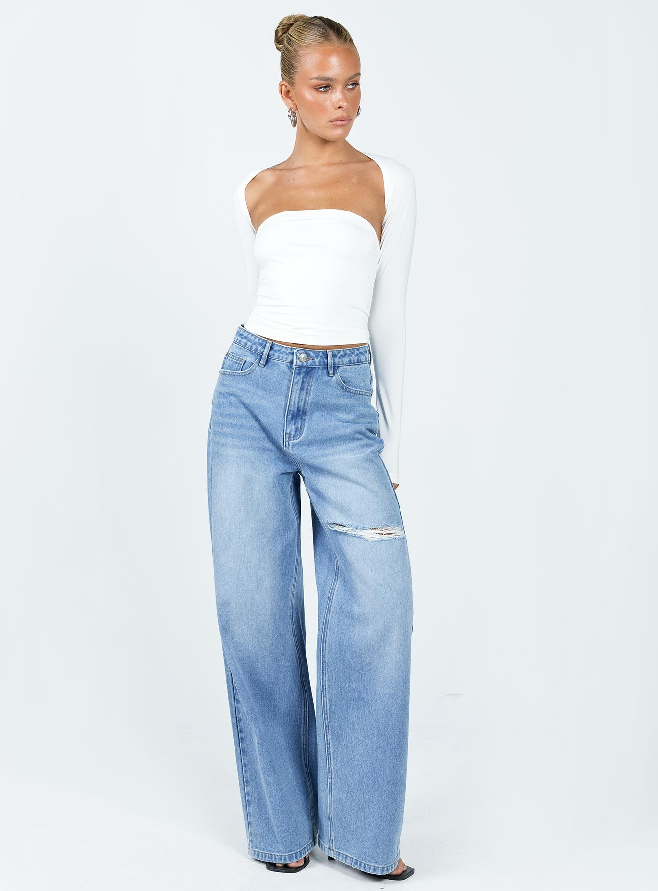 Beale Wide Leg Jeans Mid Wash Denim - Image 3