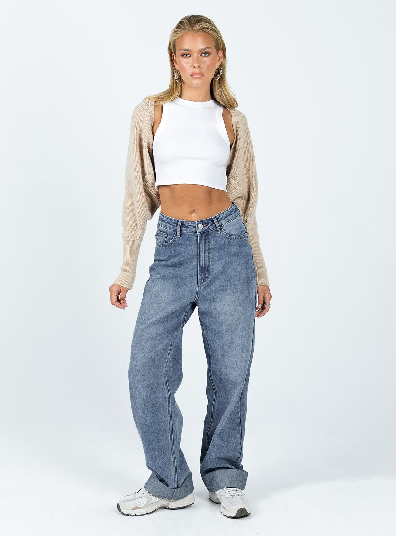 Zeira Wide Leg Jeans Mid Wash Denim - Image 2