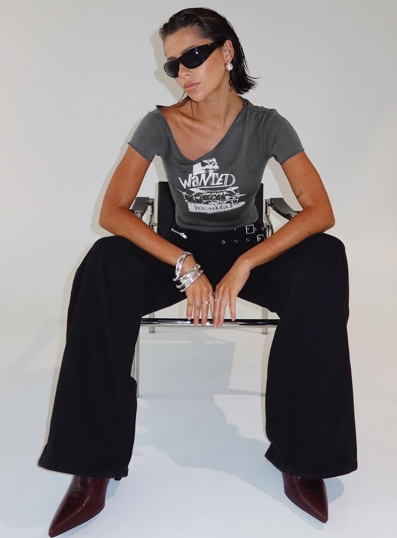 Paltrow Mid Rise Wide Leg Cargo Jeans Black - Image 9