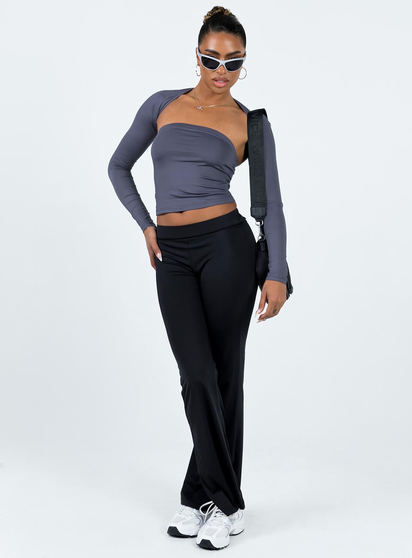 Vellgrove Pants Black - Image 2