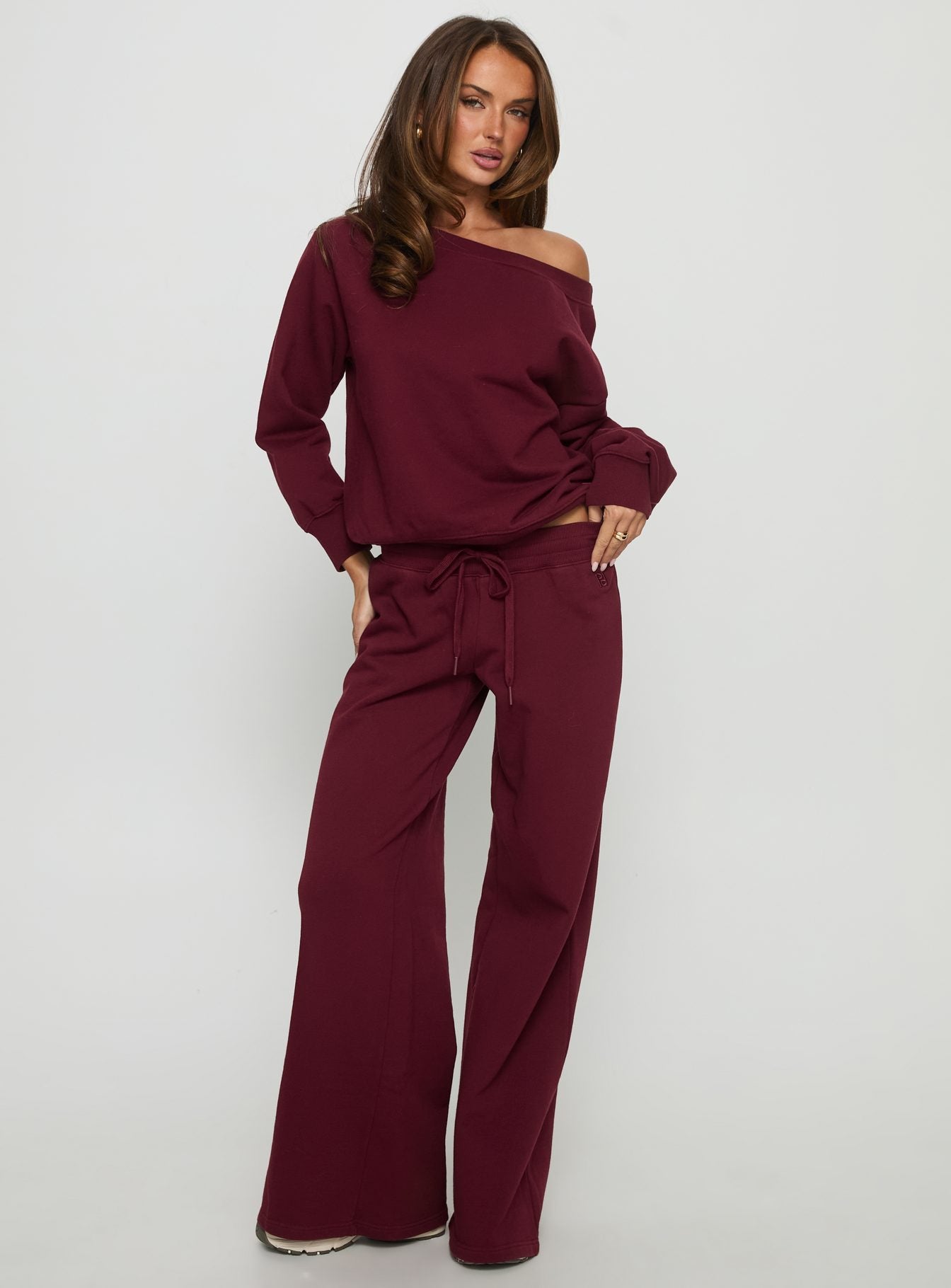 Wellness Off the Shoulder Jumper Currant - Image 3