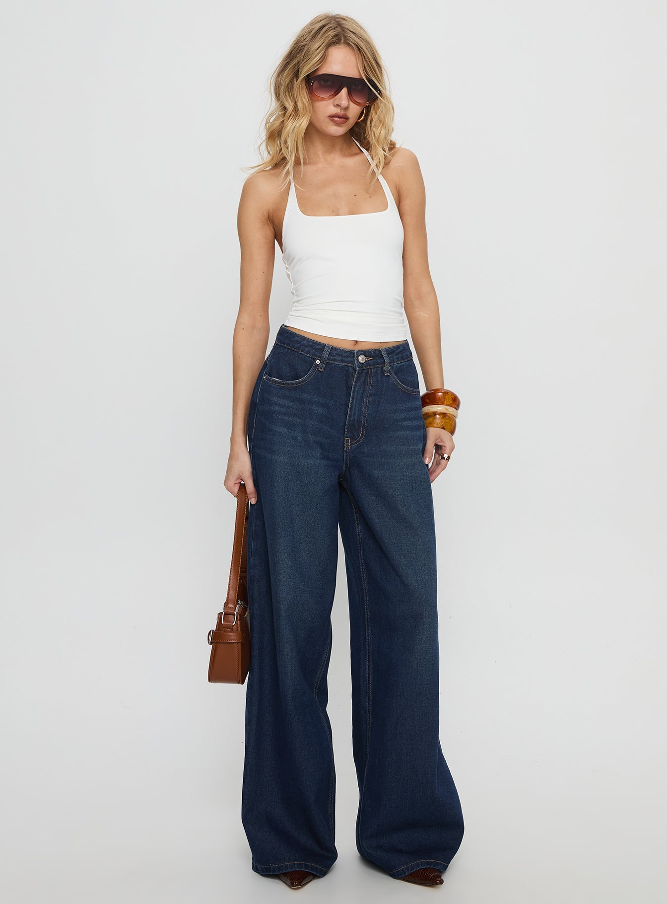 Naylor Mid Rise Wide Leg Jeans Mid Blue Denim - Image 3