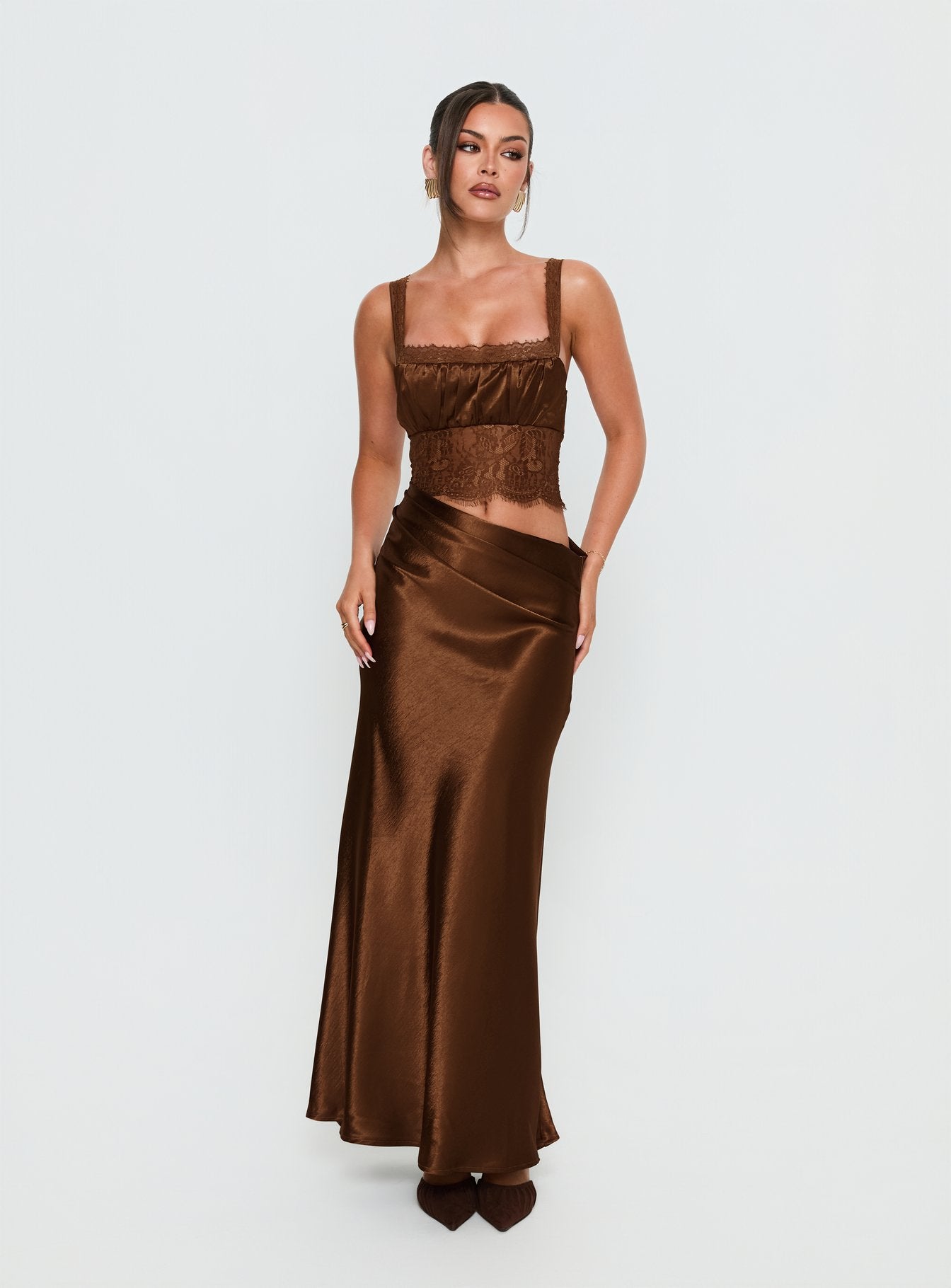Fayfe Lace Maxi Dress Chocolate - Image 3