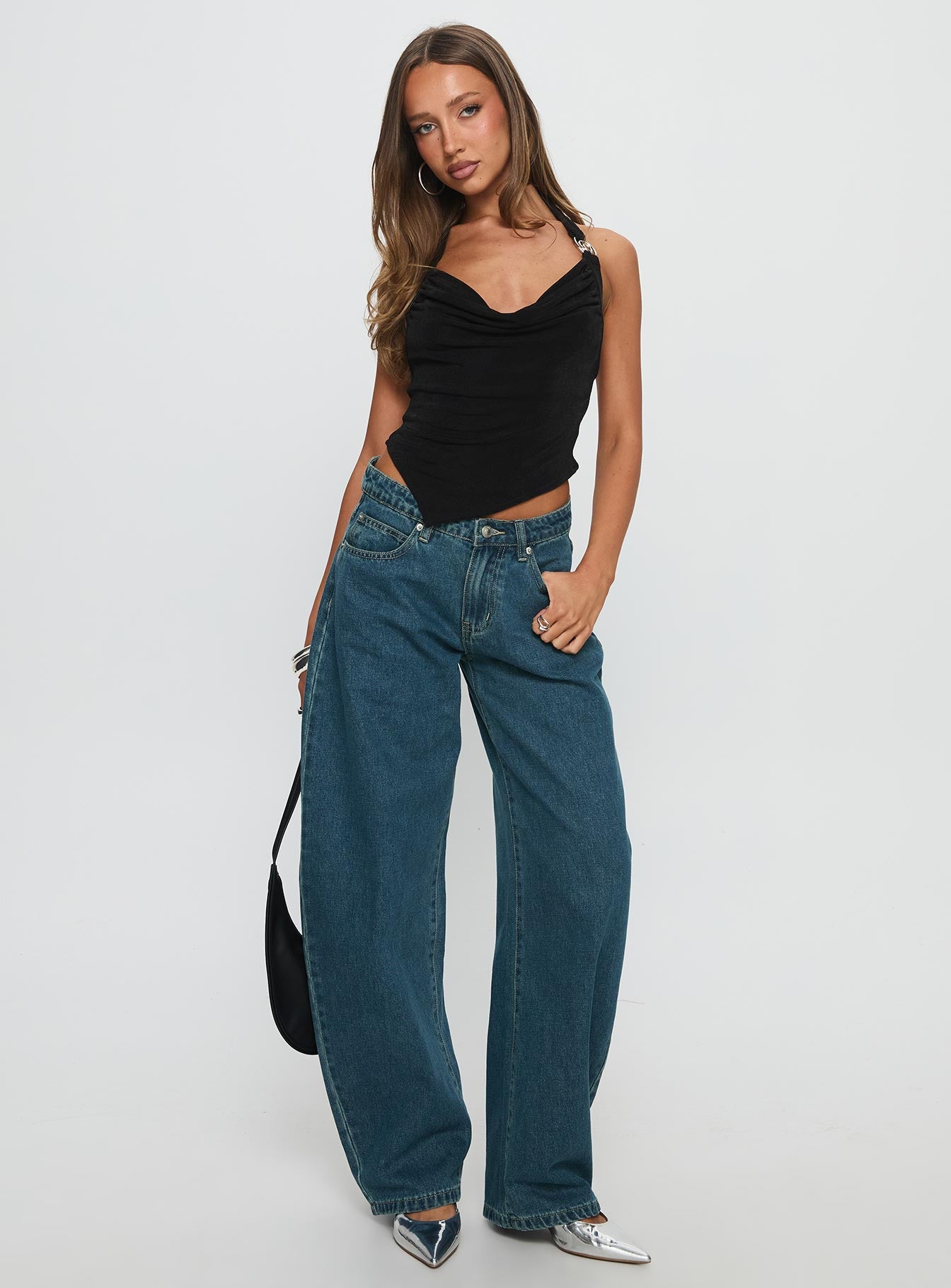 Juda Mid Rise Barrel Leg Jeans Mid Blue Wash - Image 3