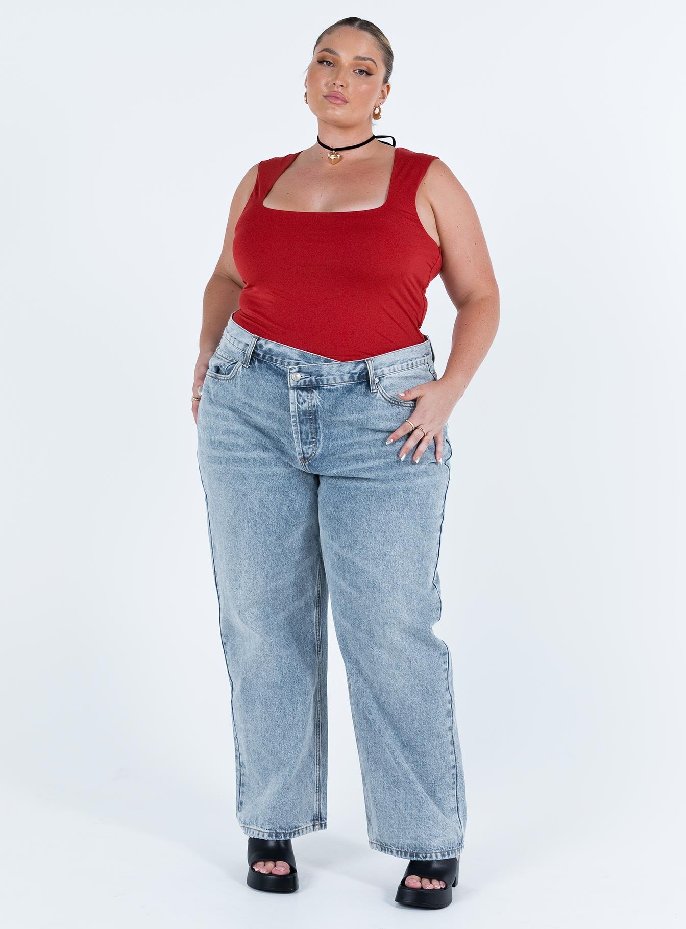 Holly Asymmetric Straight Leg Jean Light Wash Denim Curve - Image 3
