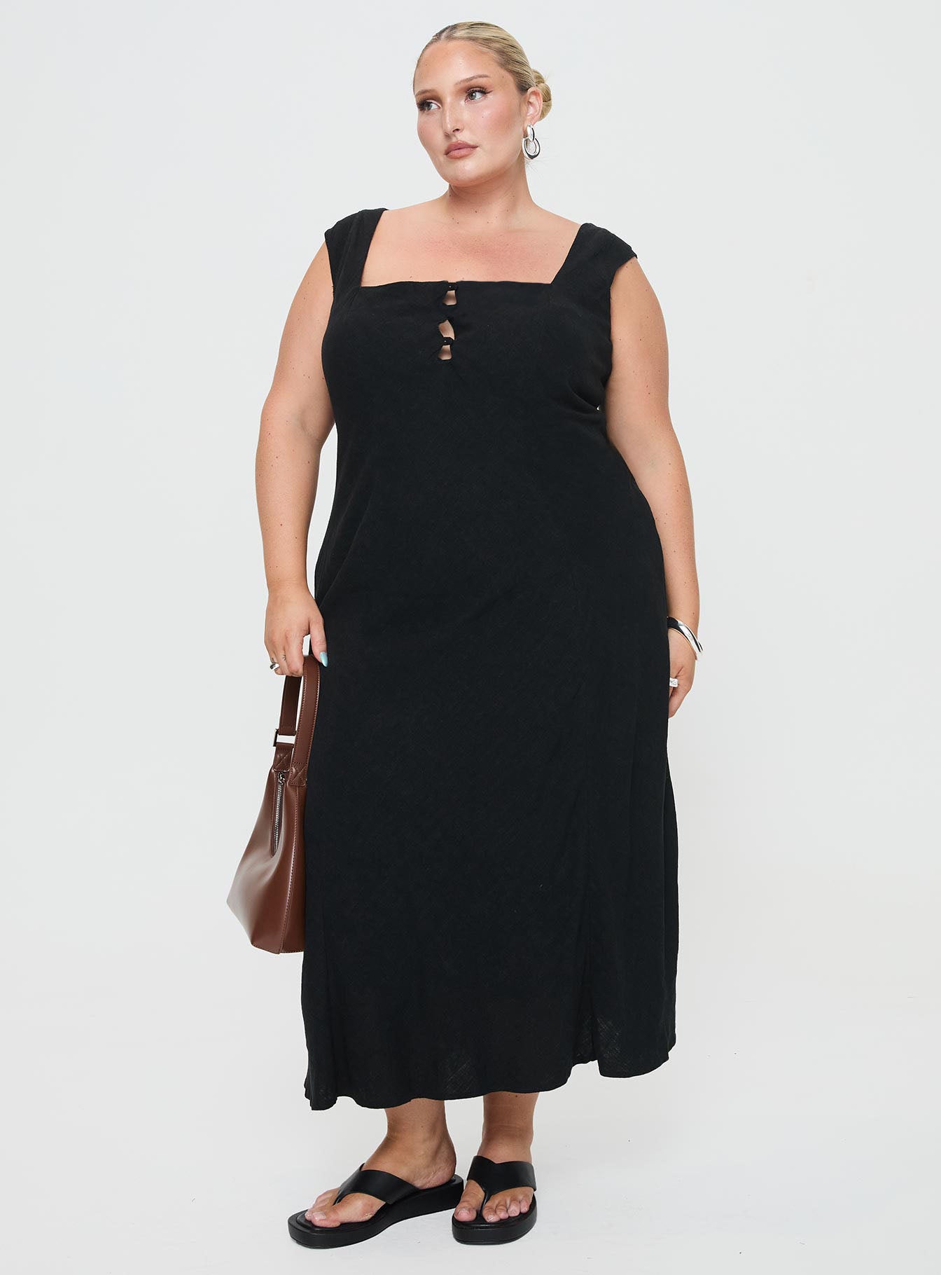 Chosen Girl Linen Blend Maxi Dress Black Curve - Image 3