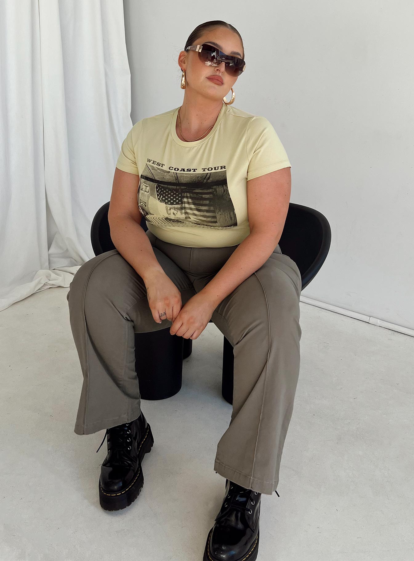 Bass Drop Mid Rise Bootleg Pant Curve Khaki - Image 2