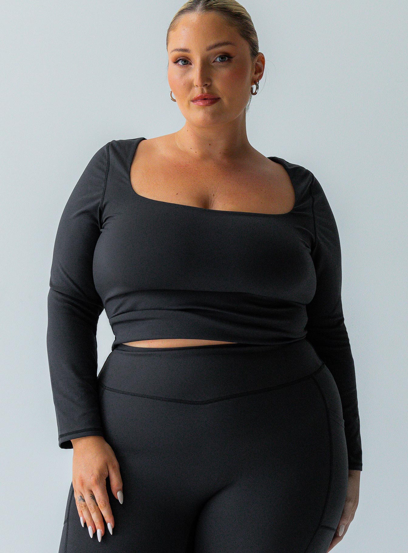 Thriving Activewear Top Black Curve - Image 2