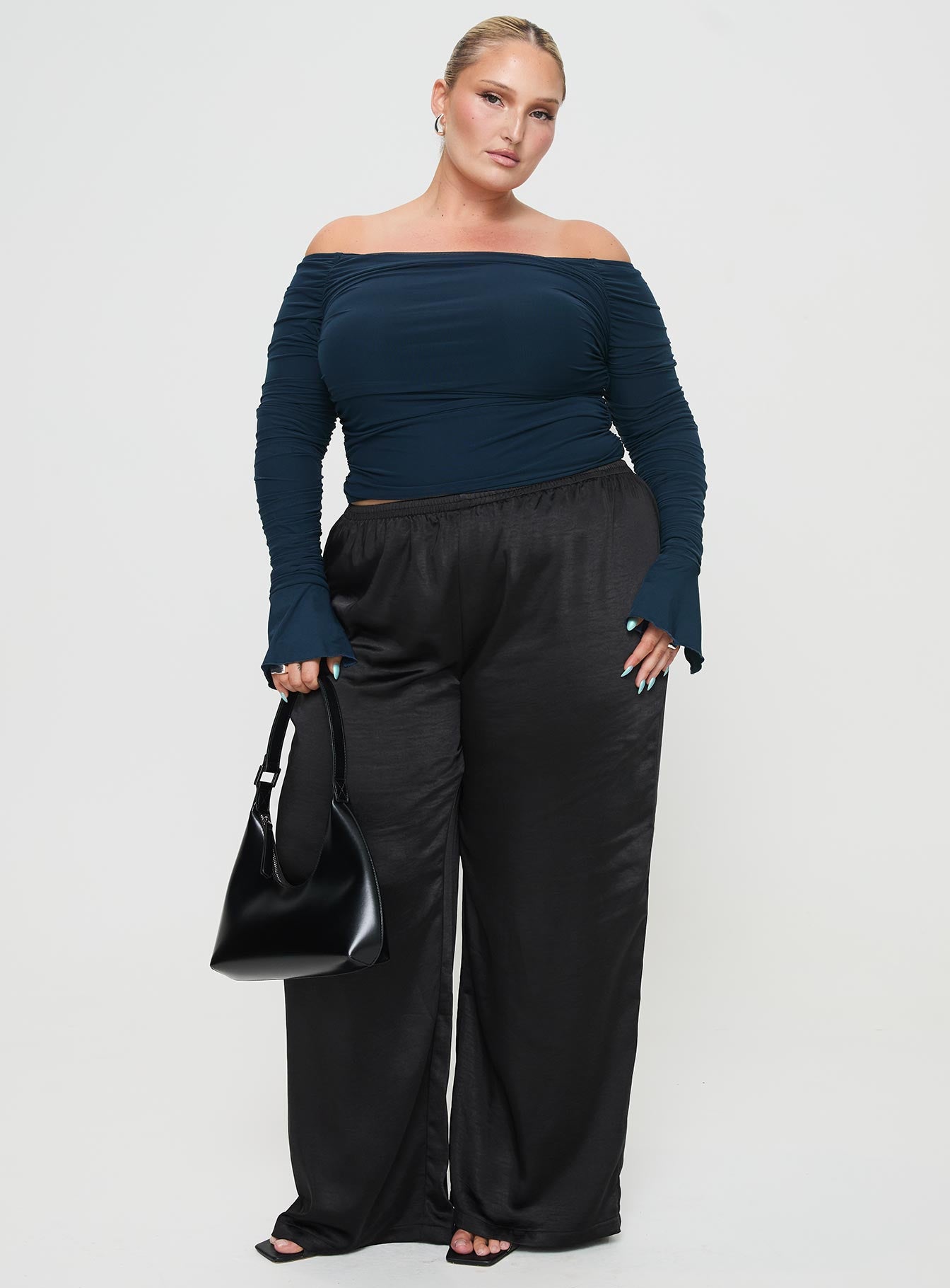 Moreno Off The Shoulder Top Navy Curve - Image 2