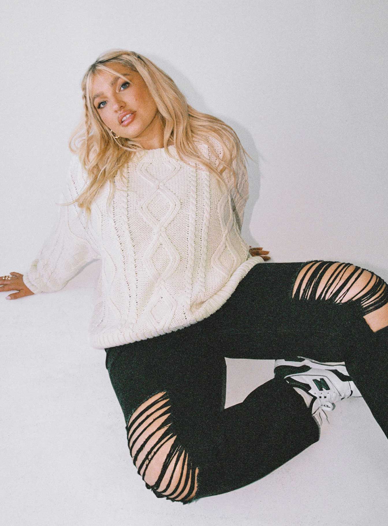 Anaya Oversized Sweater Beige Curve - Image 2