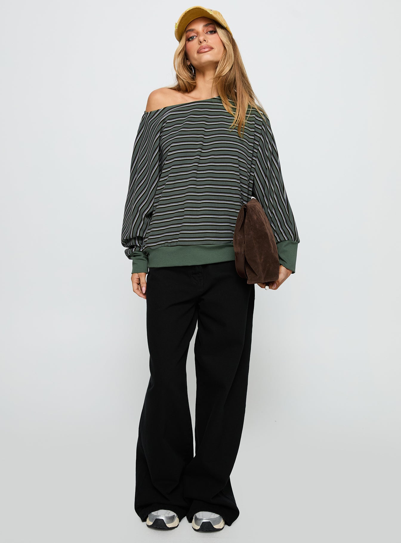Zaylah Contrast Cuff Jumper Green - Image 3
