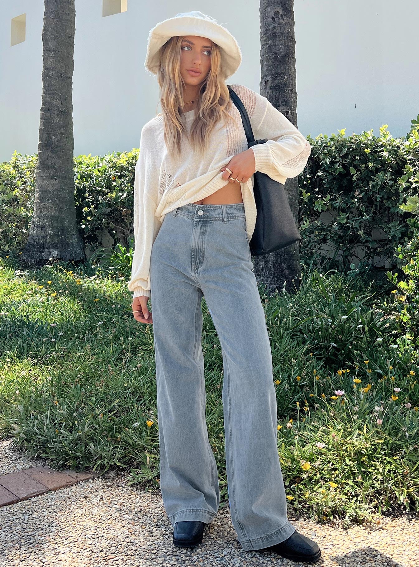 Tari Wide Leg Jeans Light Wash Denim - Image 2