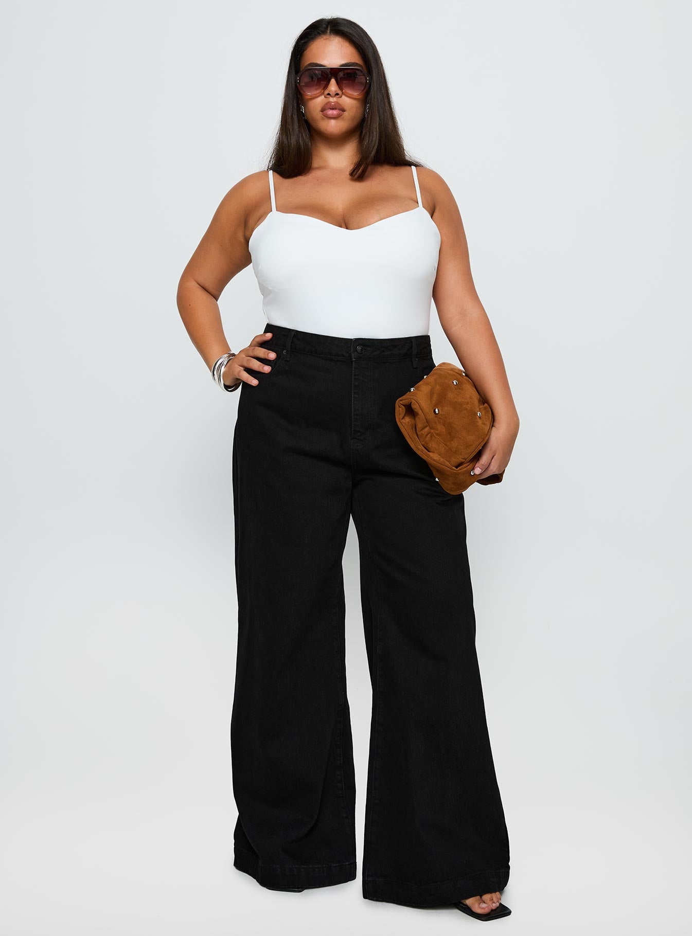 Goldie High Rise Wide Leg Jeans True Black Curve - Image 3