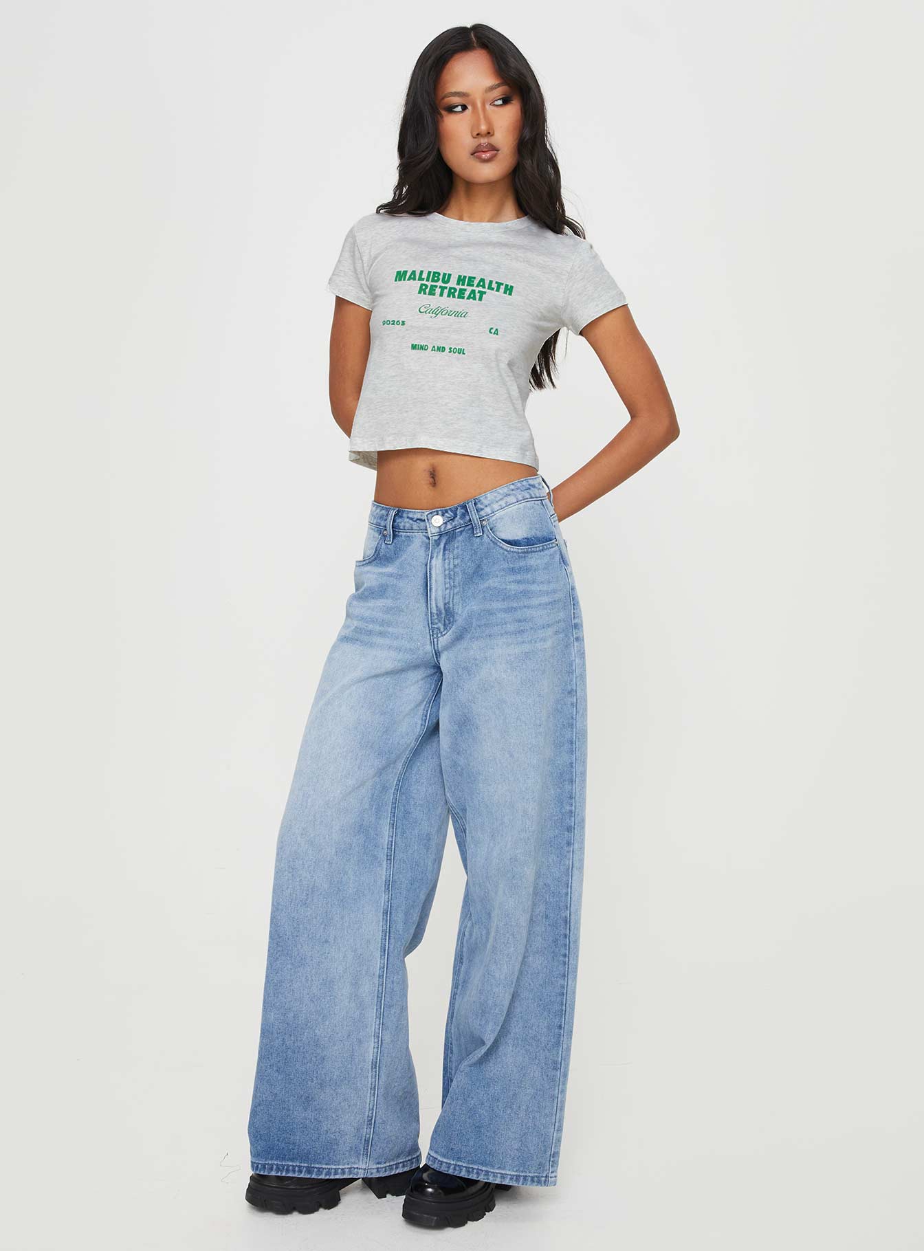 Malibu Retreat Tee Grey - Image 3