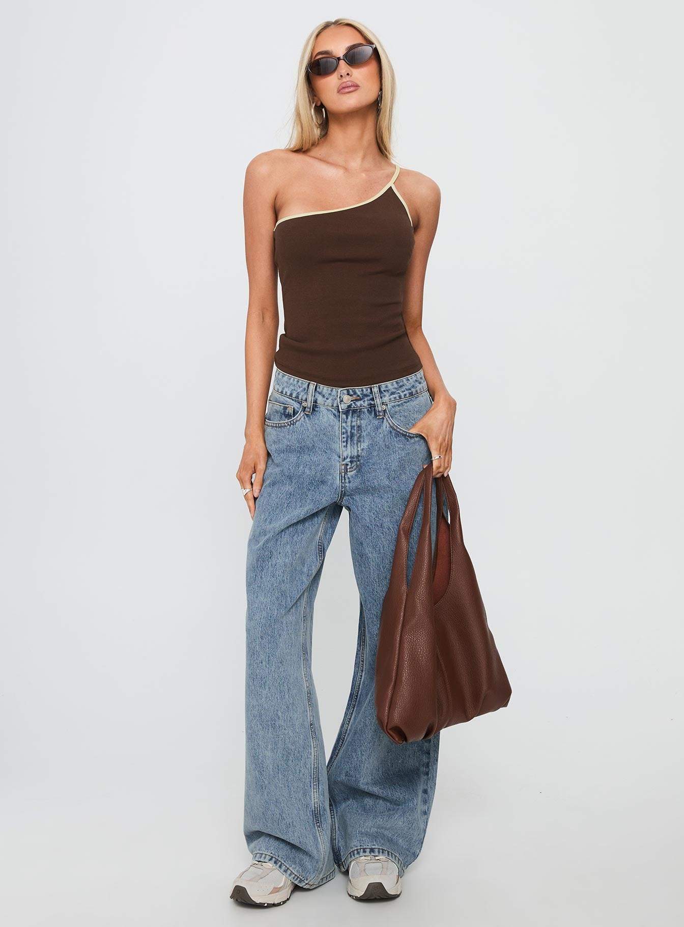 Shima Low Rise Straight Leg Jeans Light Wash - Image 3