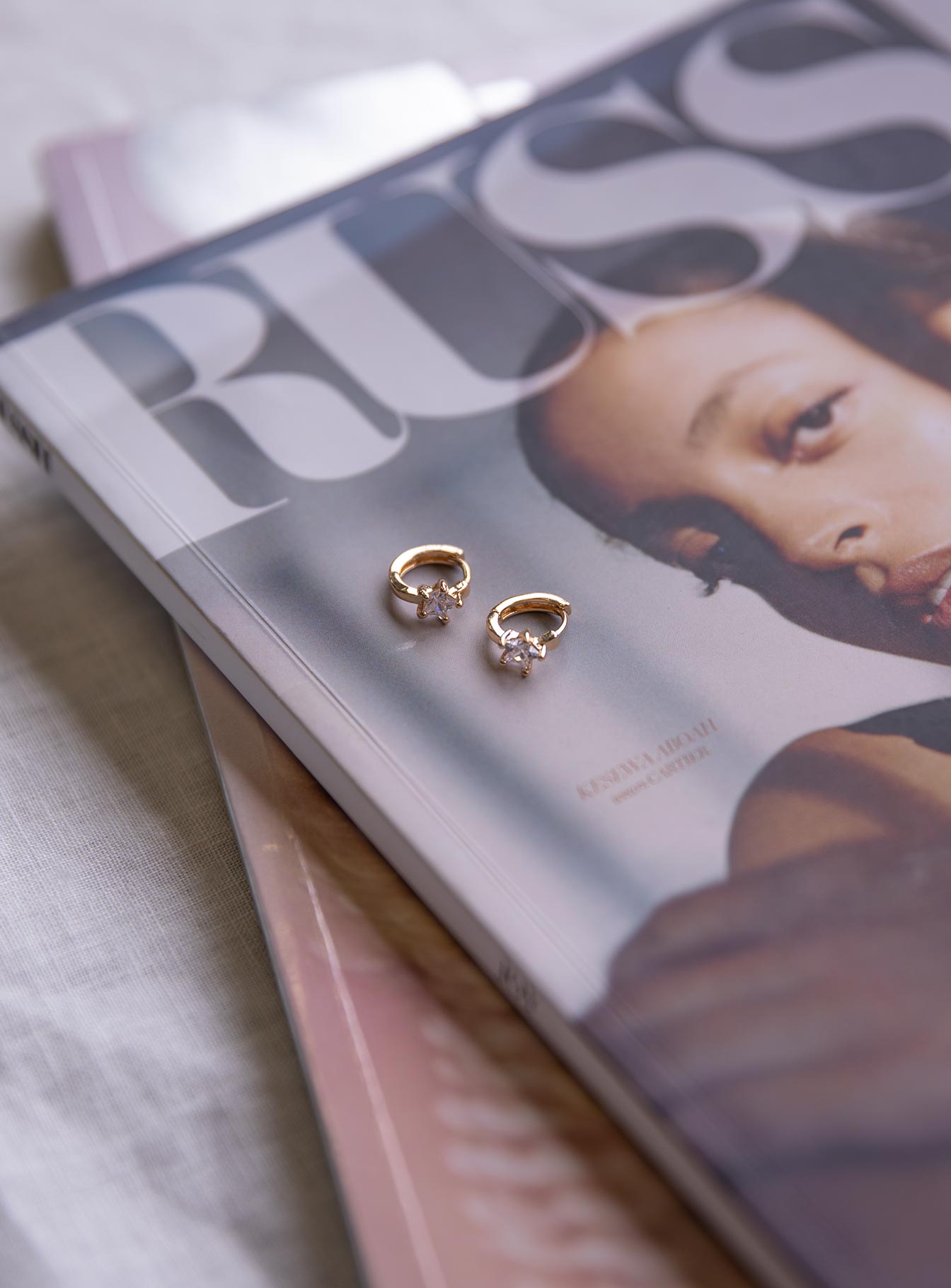 London Earrings Gold - Image 2