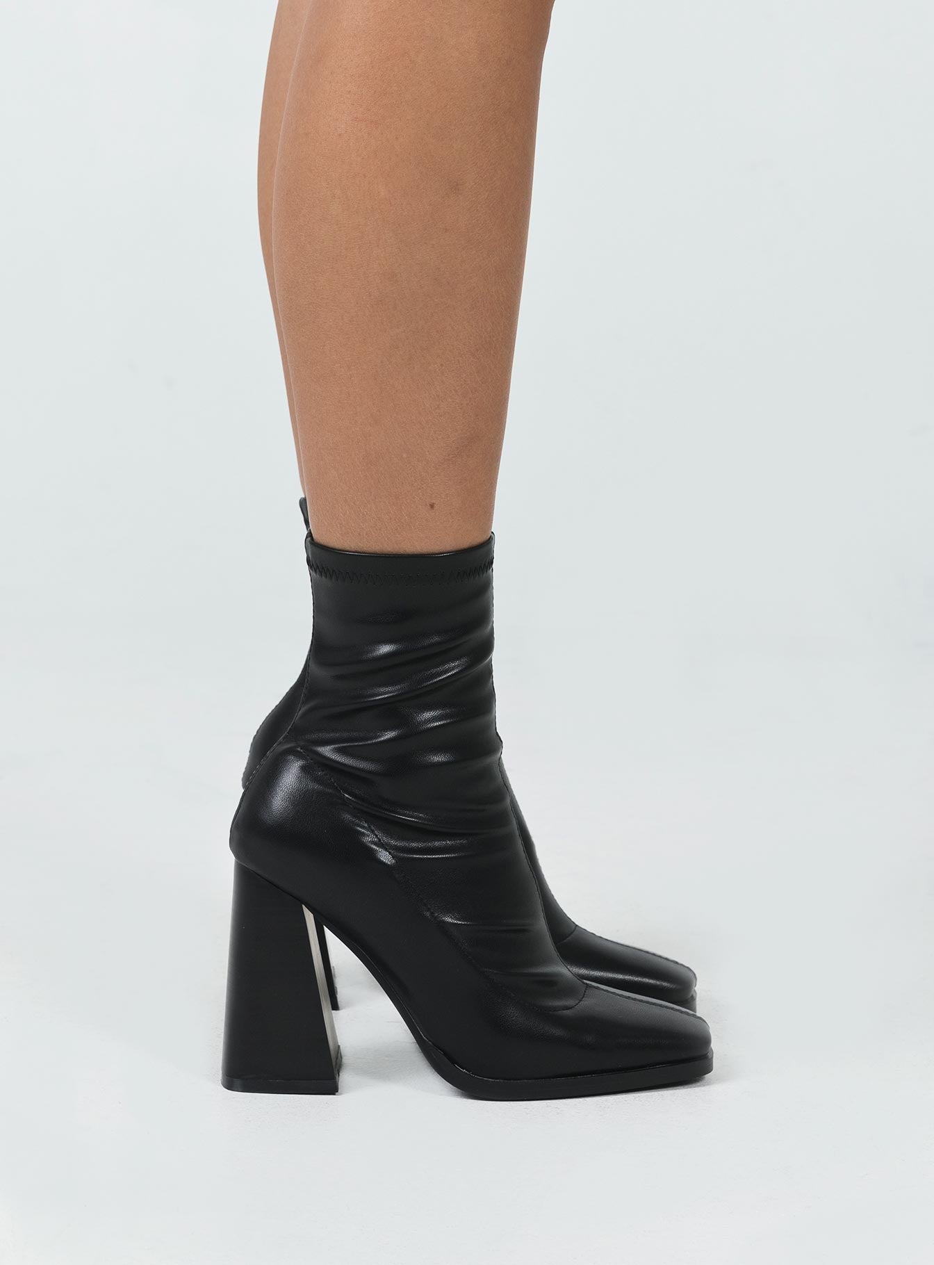 Izuka Ankle Boots Black - Image 3