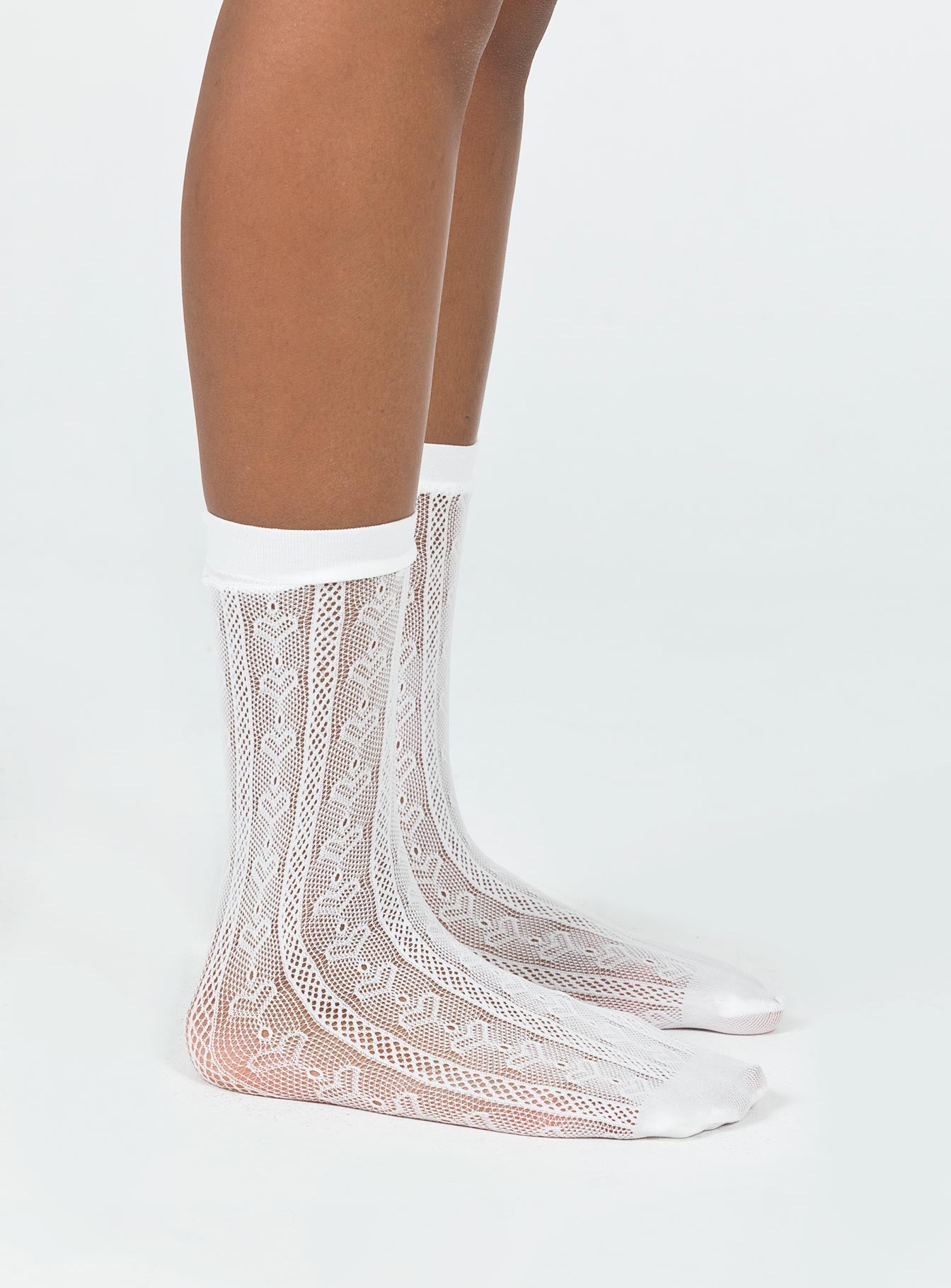 Yelena Heart Socks White - Image 3
