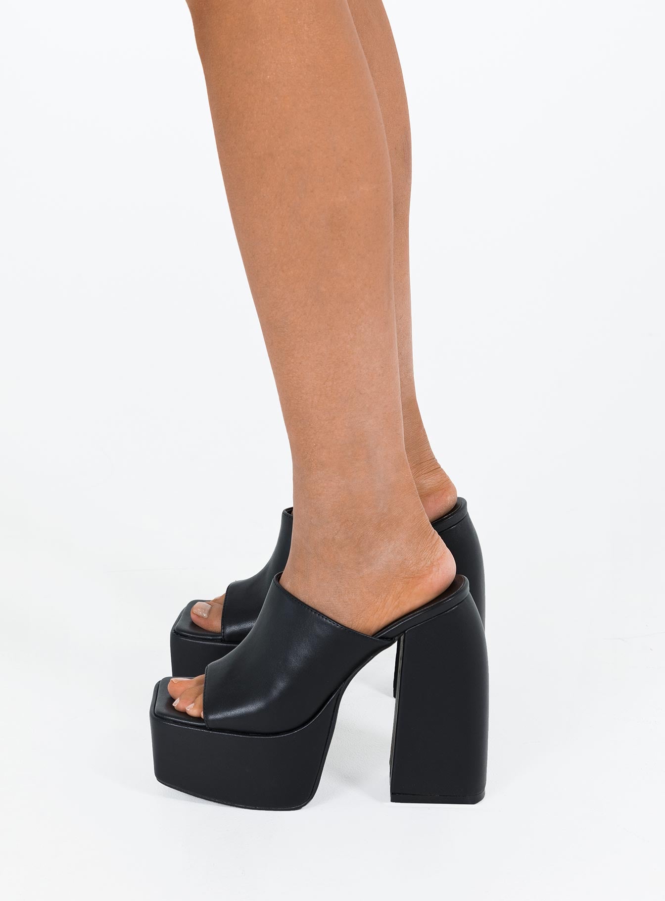 Emilia Platforms Heels Black - Image 3