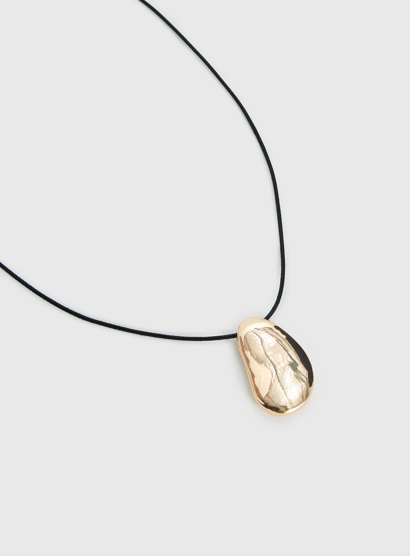 Prominent Pendant Necklace Gold - Image 3