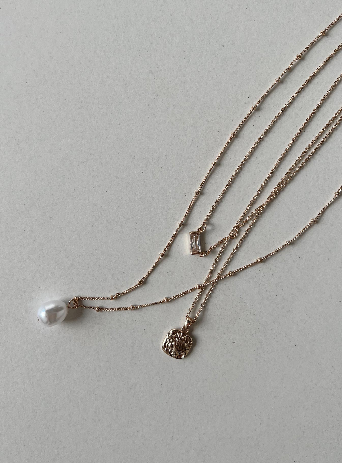 Cardona Necklace Gold - Image 3