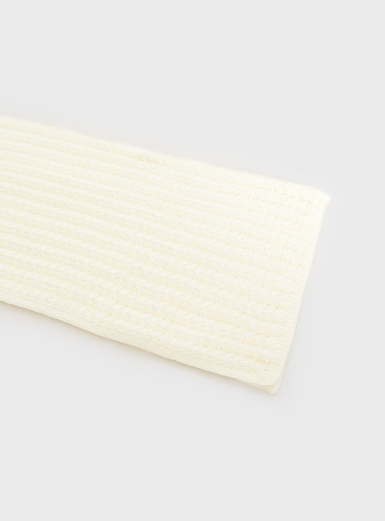 Barklie Scarf White - Image 3