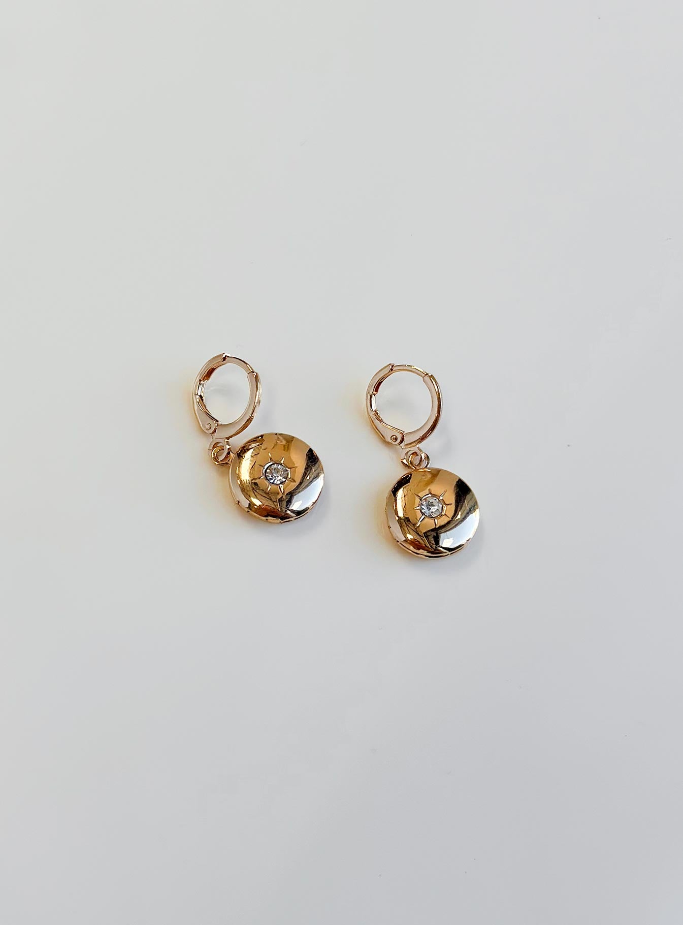 Kathryn Earrings Gold - Image 2
