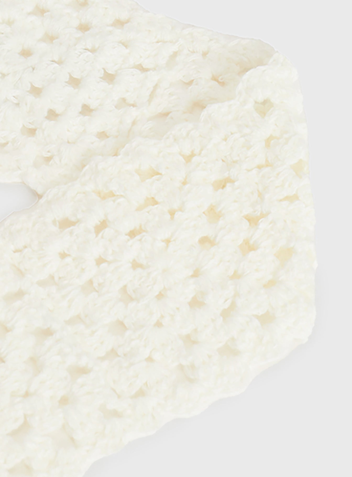 Sarea Crochet Headband White - Image 3