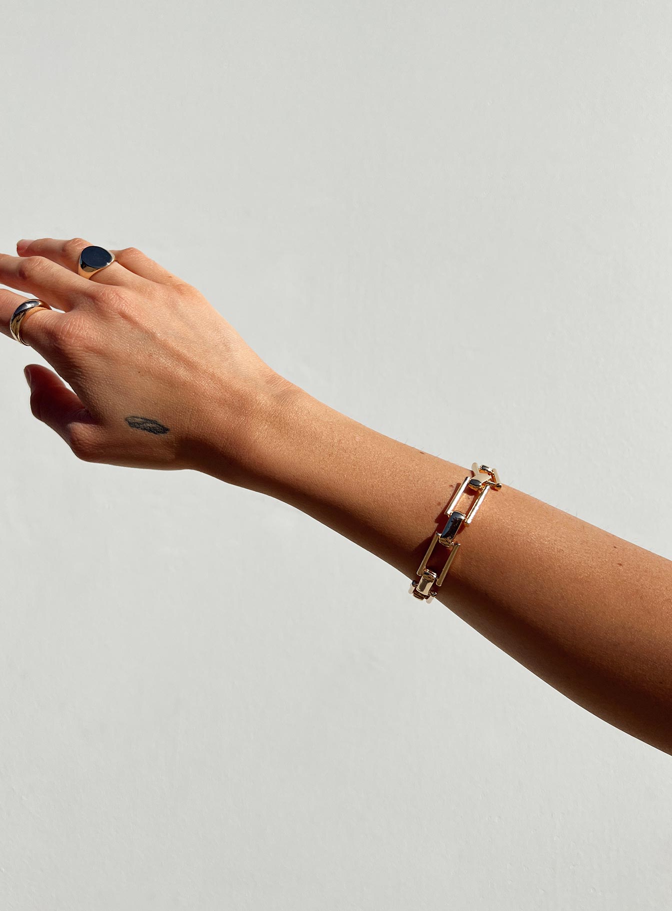 Capone Bracelet Gold - Image 3