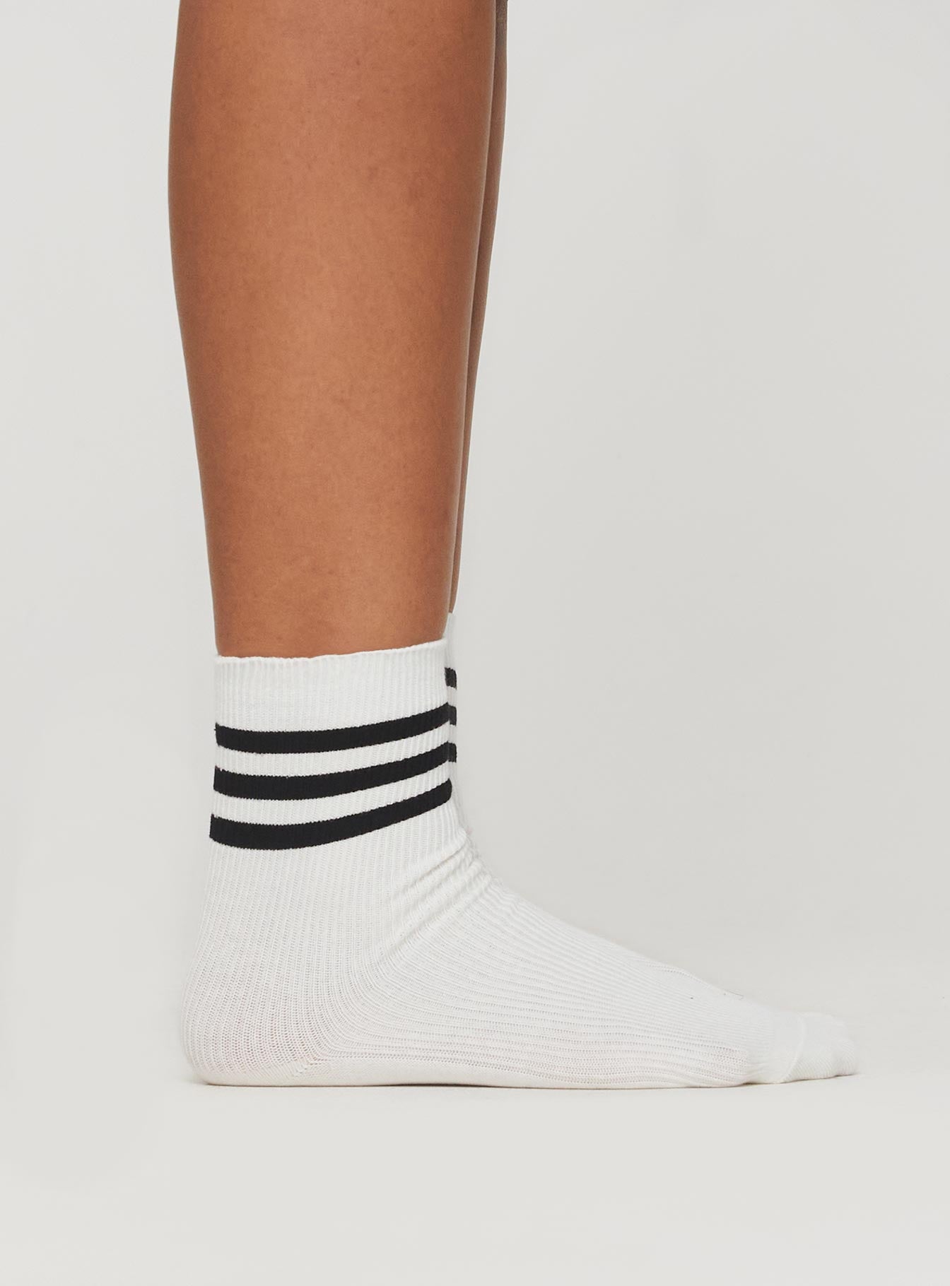 Lilt Crew Socks White - Image 3