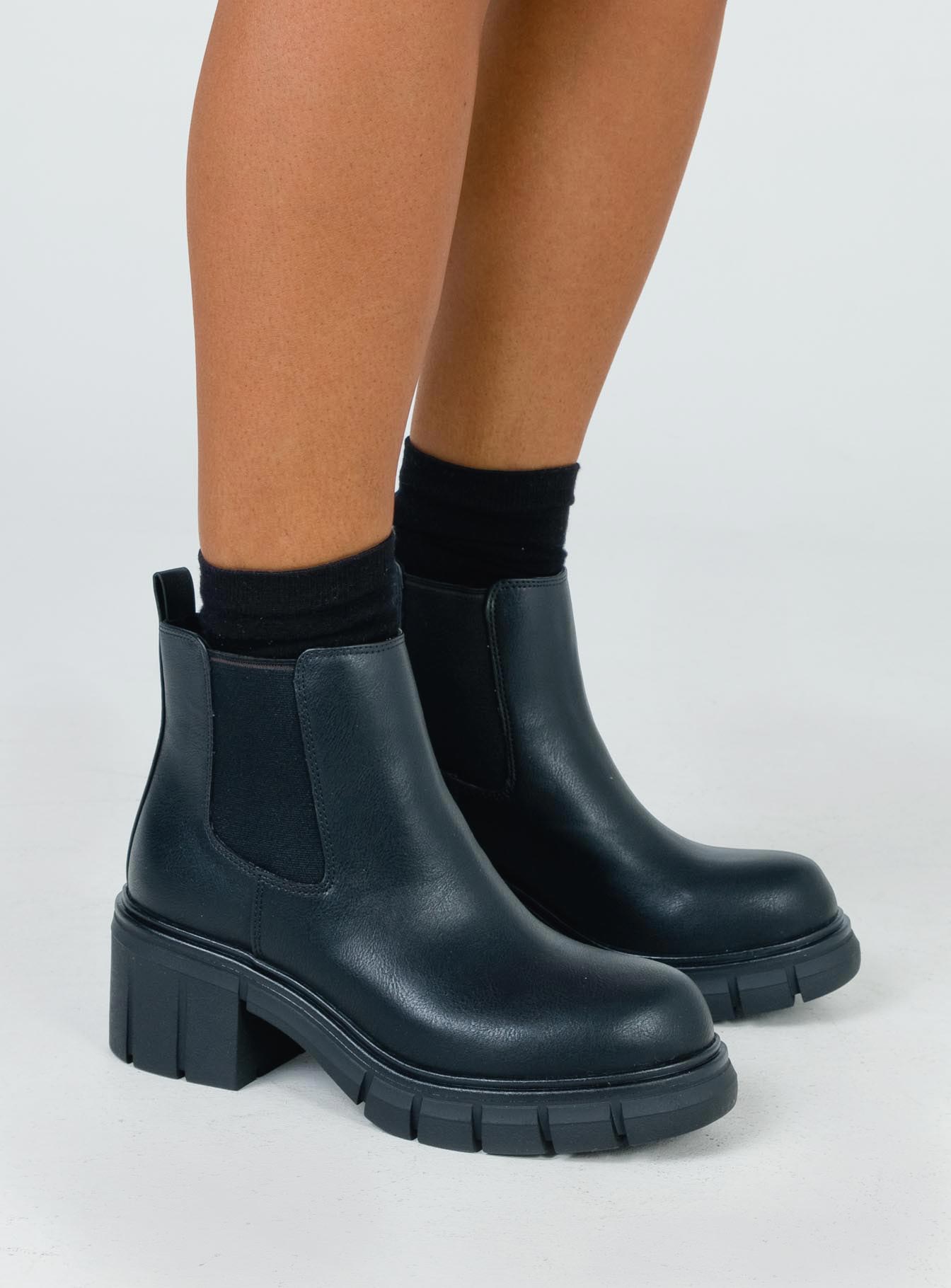 Damage Boots Black - Image 4