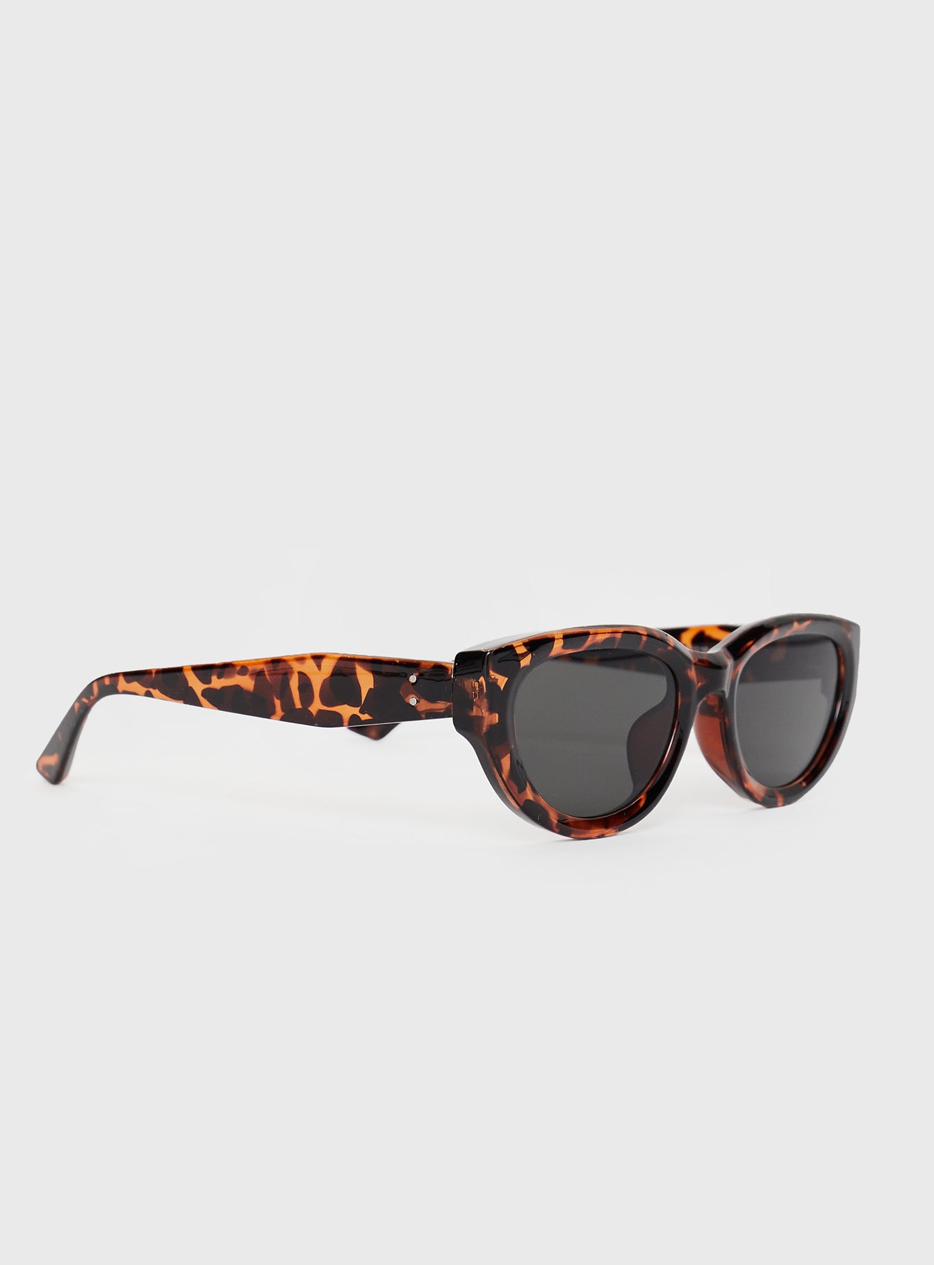 Breeta Sunglasses Brown Tort - Image 3