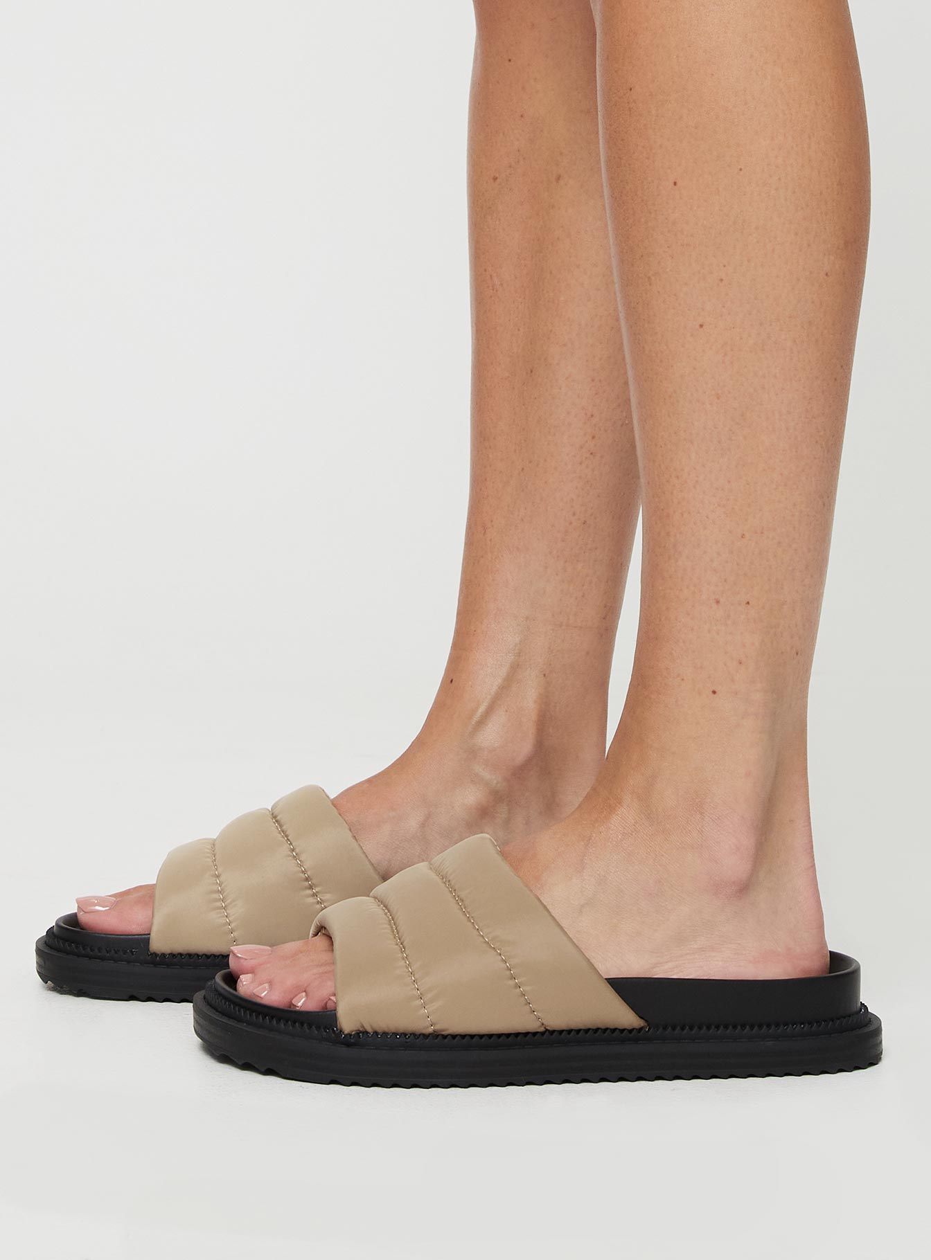 Levin Flats Beige / Black - Image 3