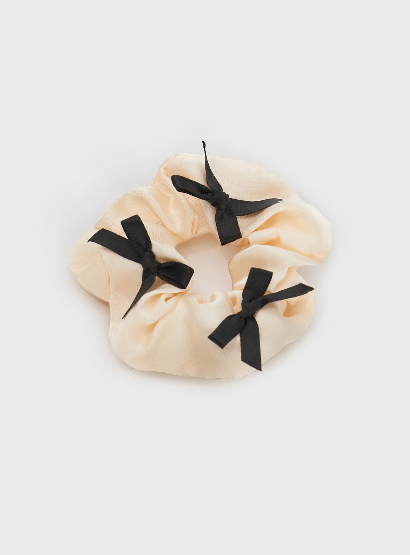 Mekhi Bow Scrunchie Cream - Image 3