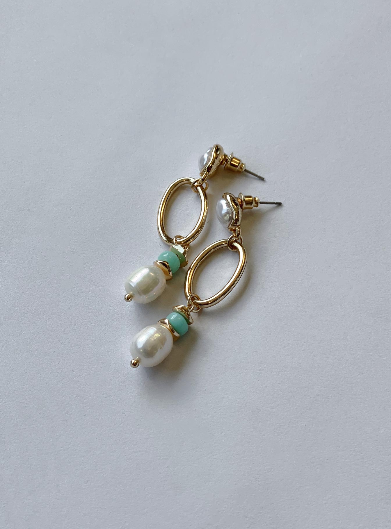 Barnett Pearl Earrings Gold - Image 3