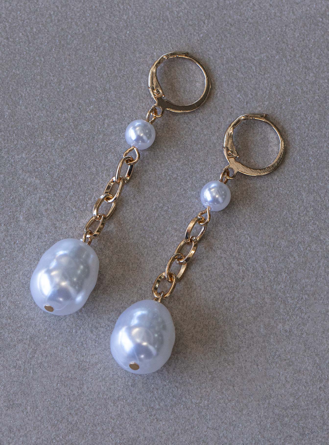 Lutana Pearl Earrings Gold / White - Image 4