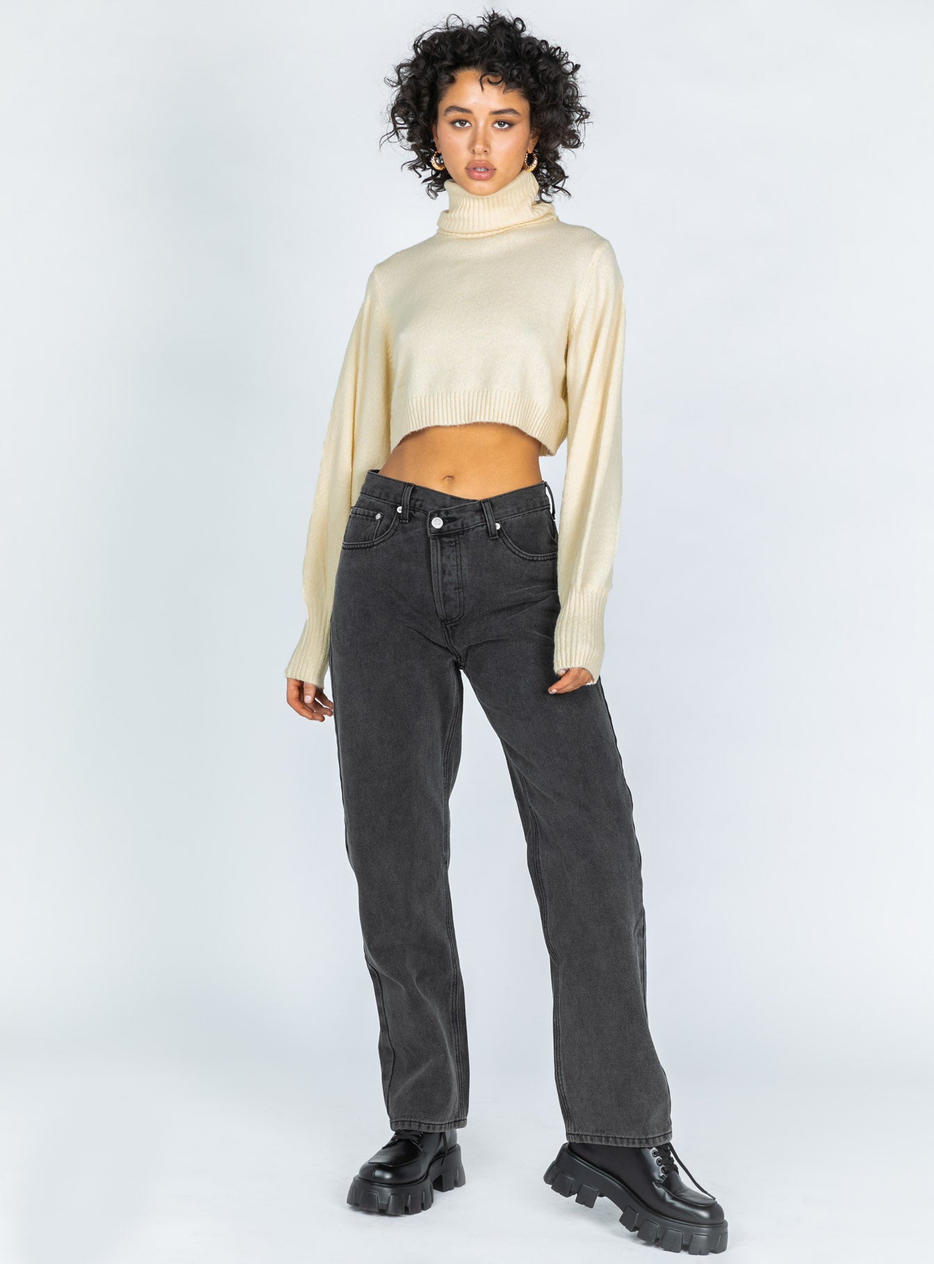 Zahara Cropped Turtleneck Sweater Cream - Image 4