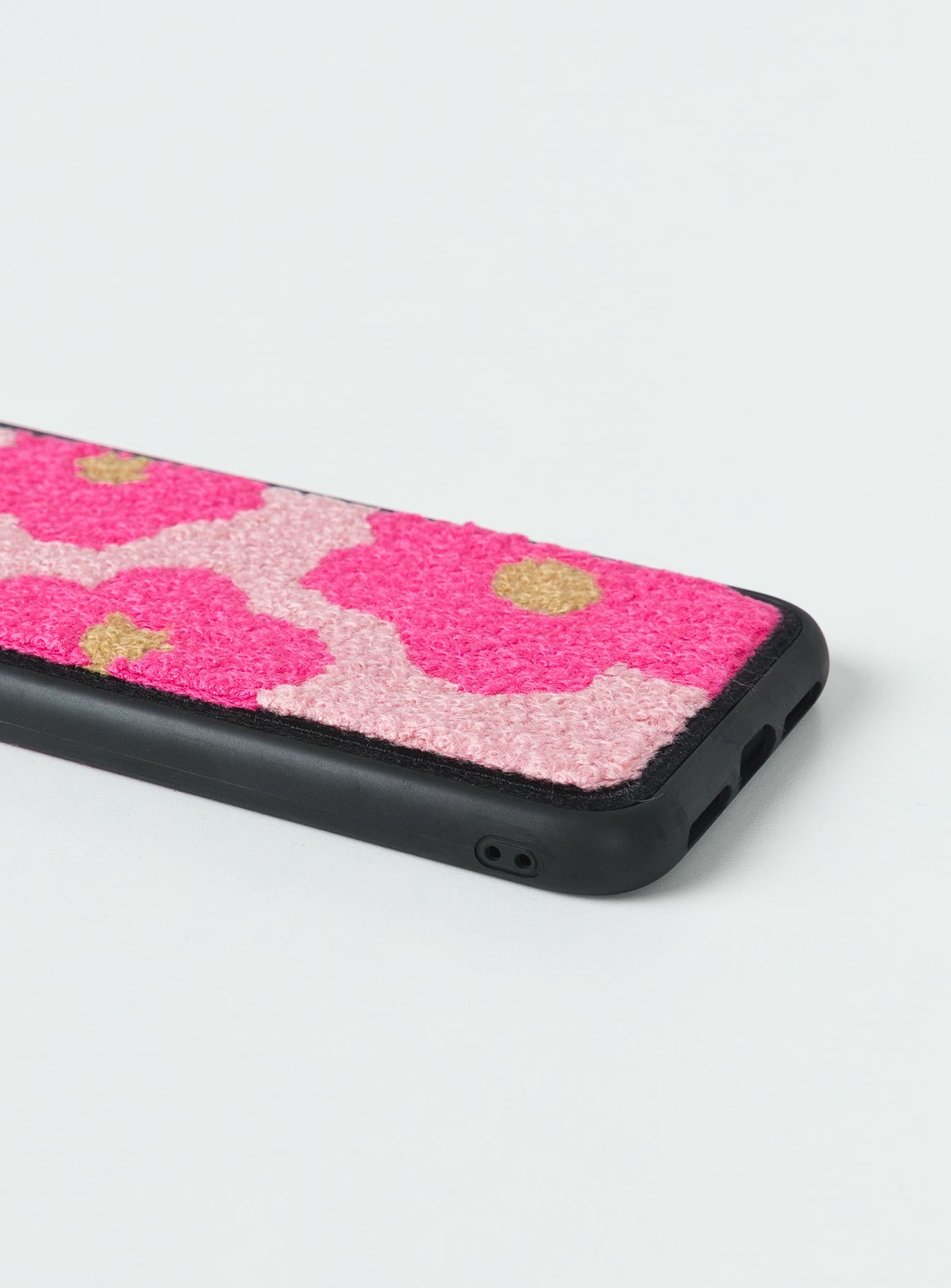 Klova Textured iPhone Case Pink - Image 3