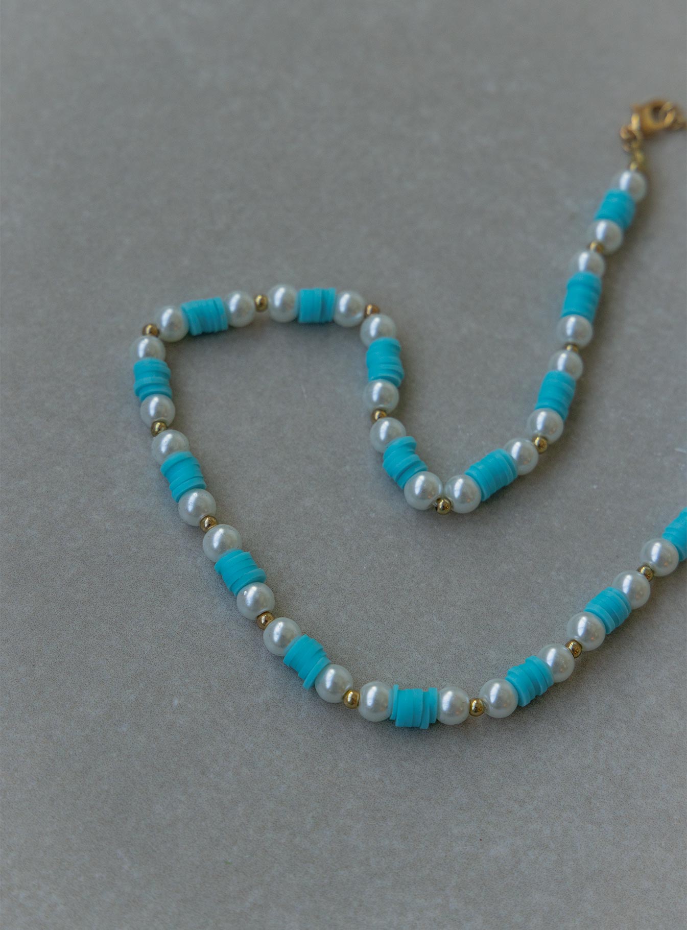 Delaria Heishi Bead Pearl Necklace Blue / Multi - Image 3