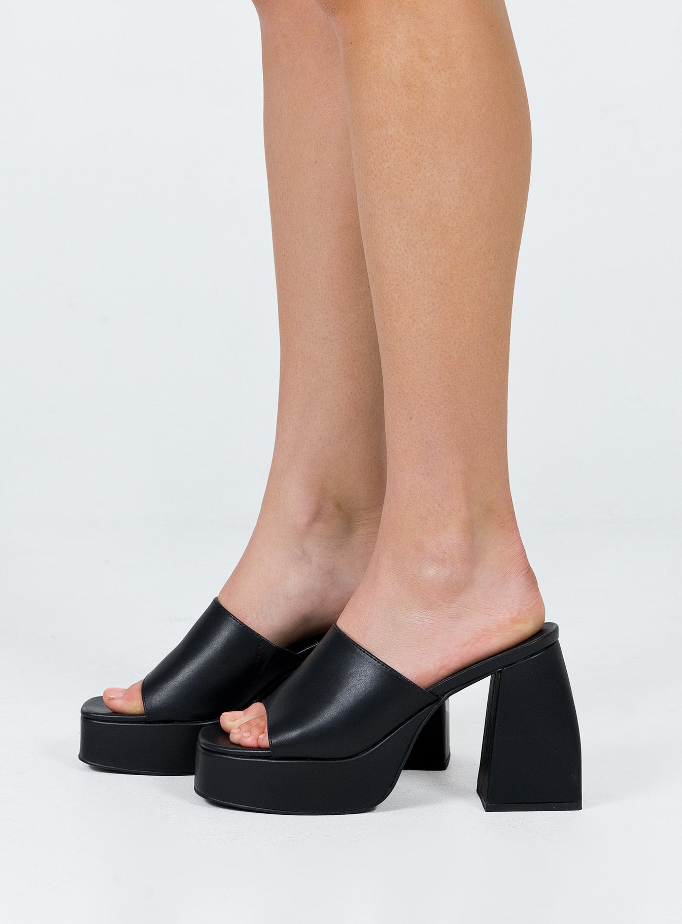 Shapiro Mules Platform Heels Black - Image 3