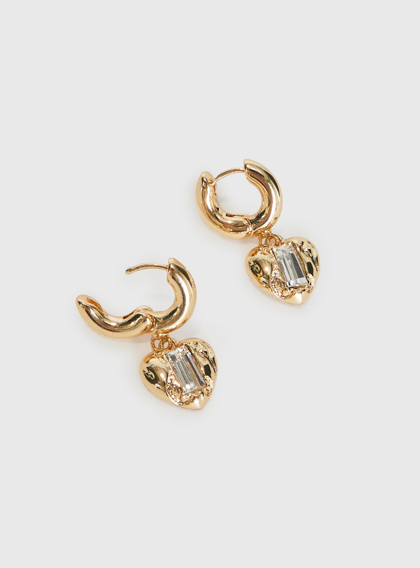 Annistyn Earrings Gold - Image 3