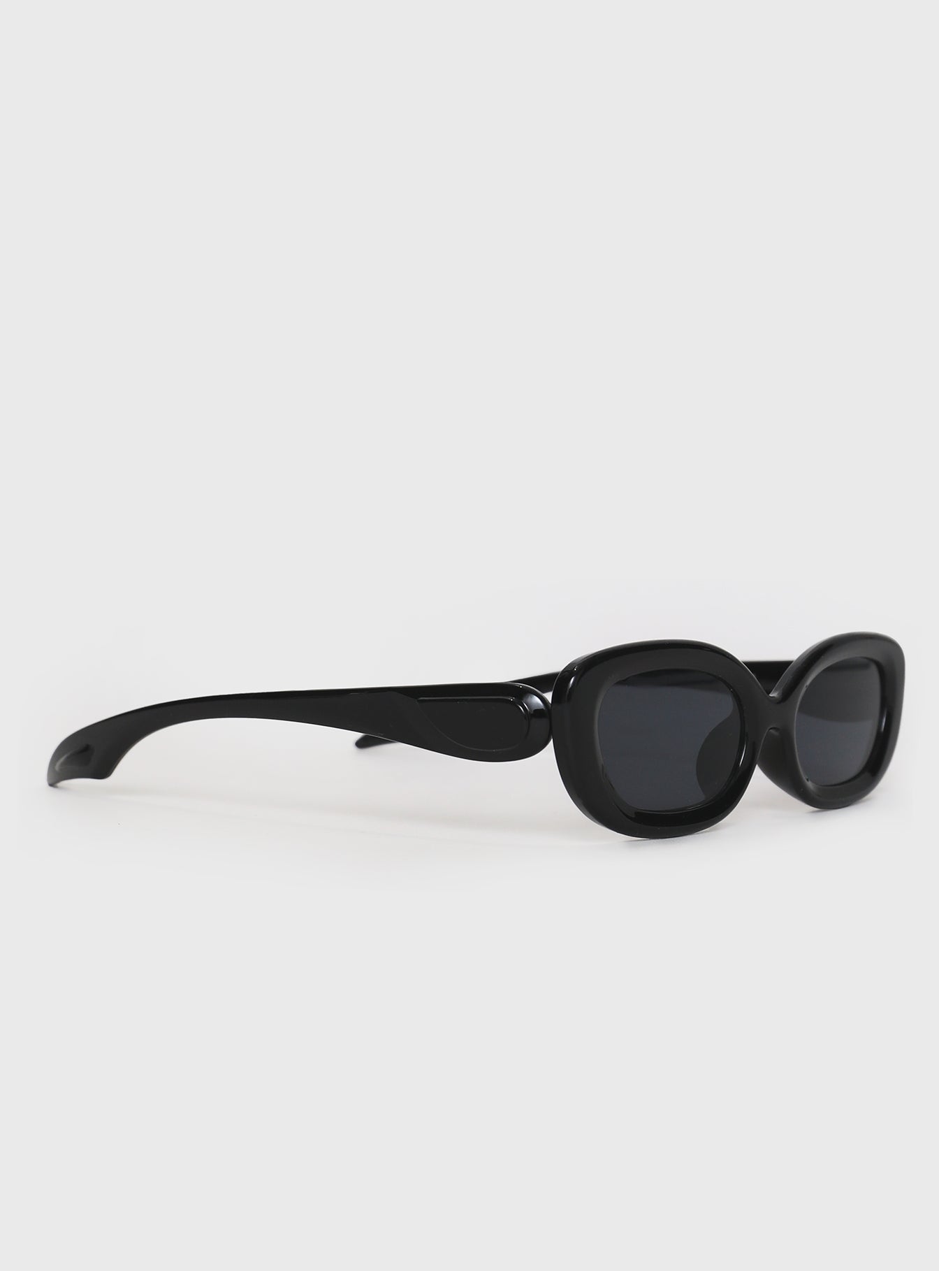 Nehemiah Sunglasses Black - Image 3