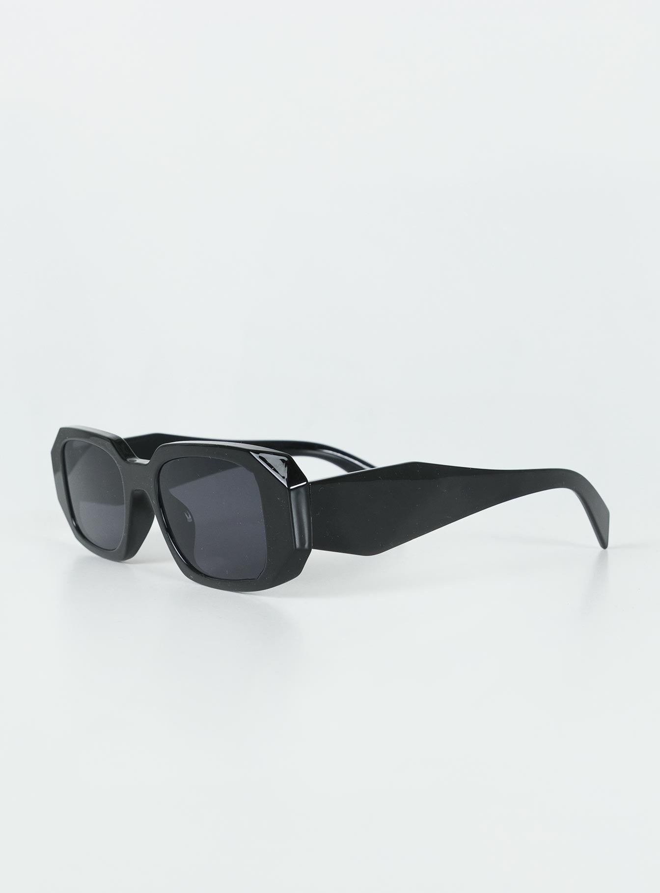 Gabrysia Sunglasses Black - Image 3