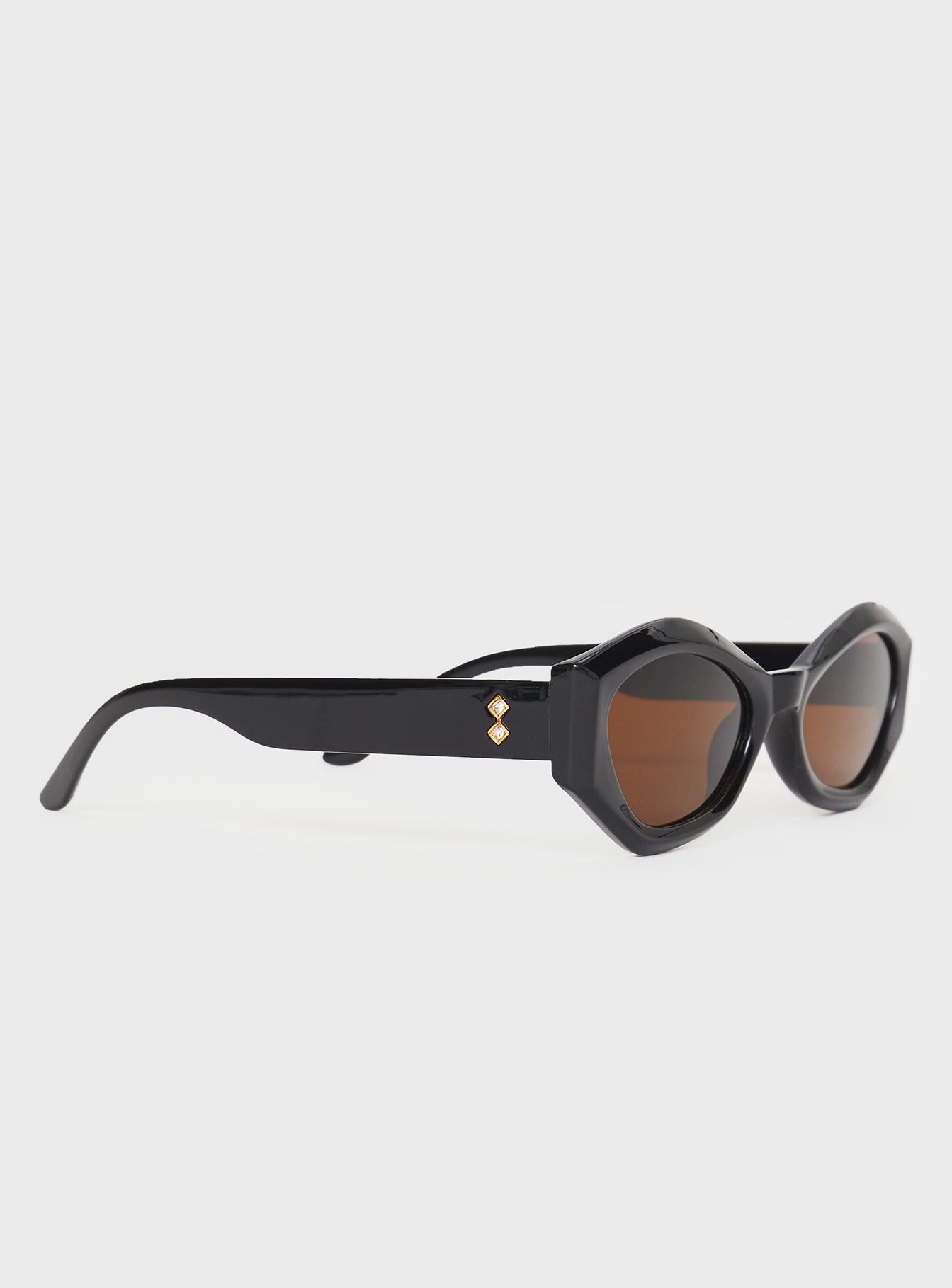 Libertee Sunglasses Brown - Image 3