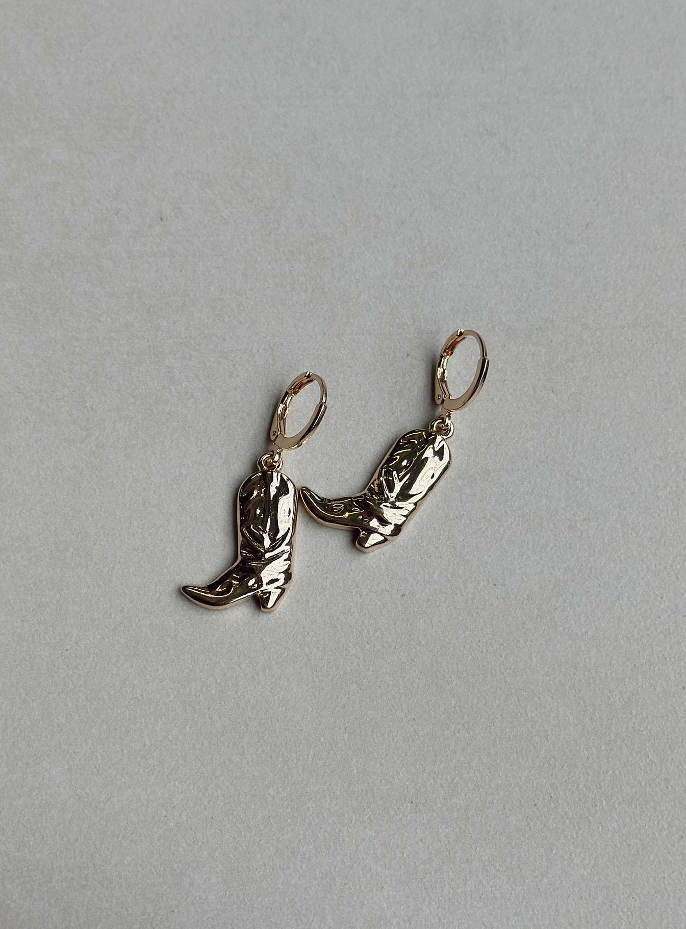 Alvarado Earrings Gold - Image 2