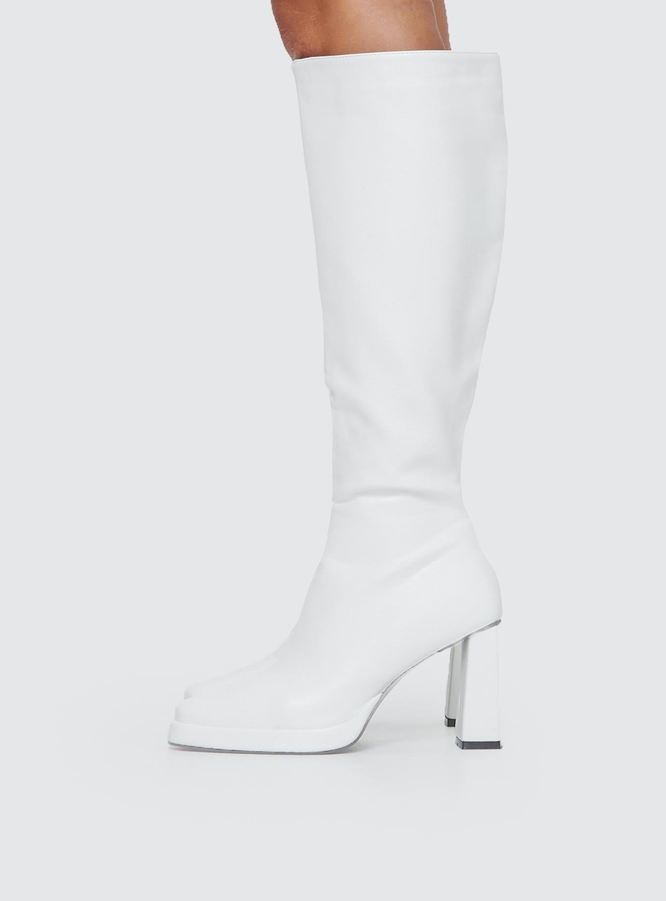 Scarlet Knee High Boots White - Image 3