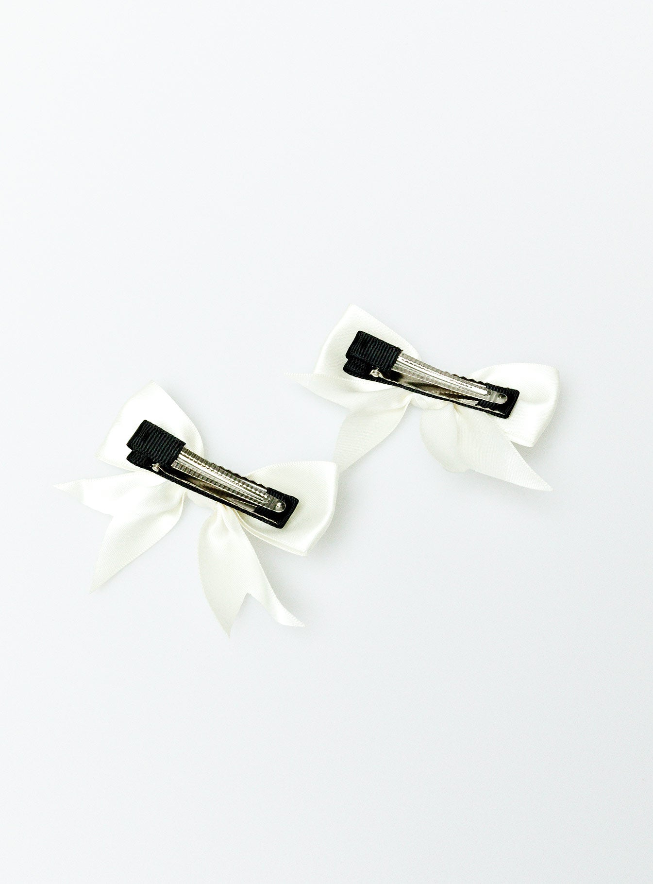 Kendelton Hair Clip Pack White - Image 3