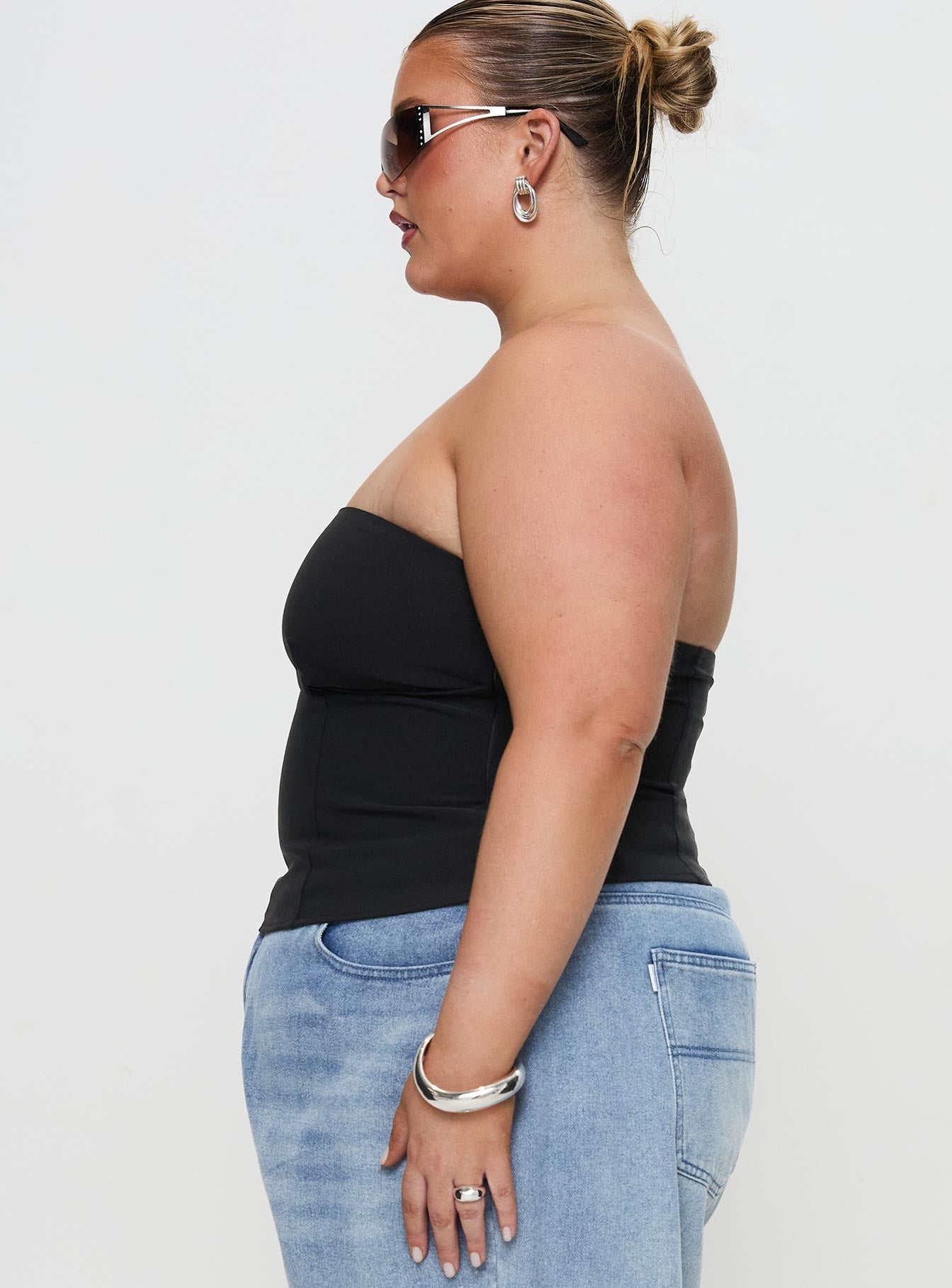 Flounce Strapless Top Black Curve - Image 4