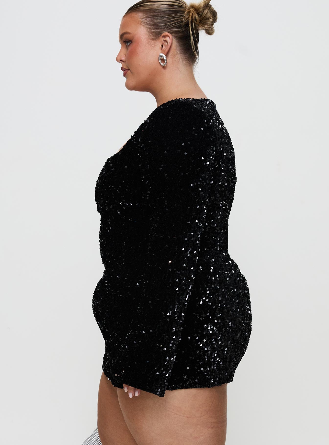 Vinelle Long Sleeve Mini Dress Black Curve - Image 4