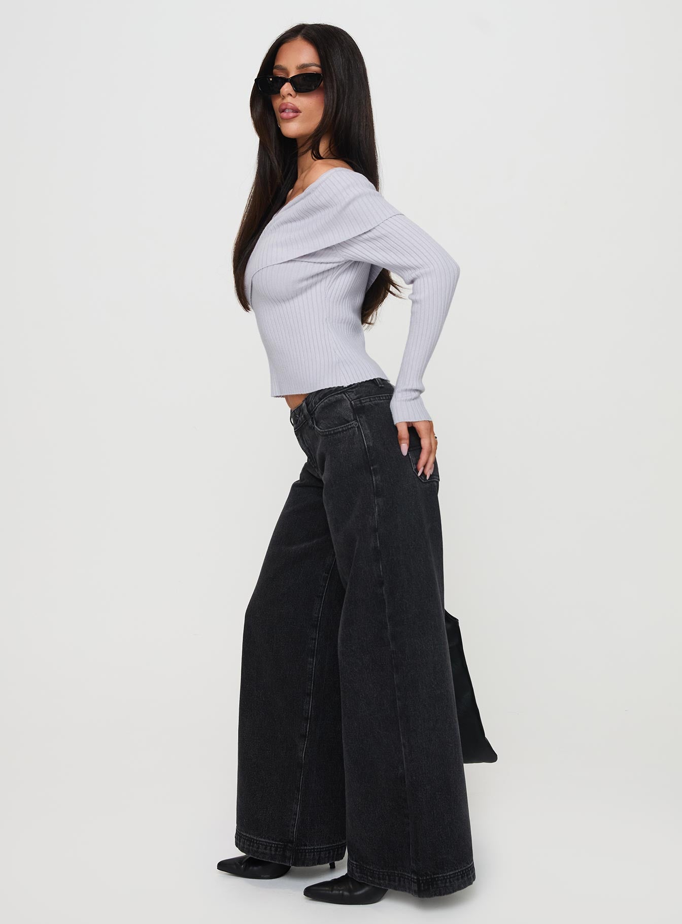 Ribbon Stamp Low Rise Wide Leg Jeans Washed Black - Image 4